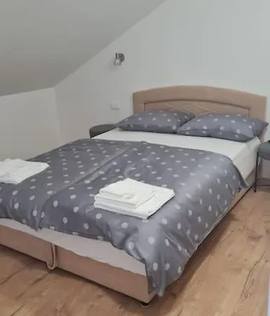 Luka Apartman Apartment